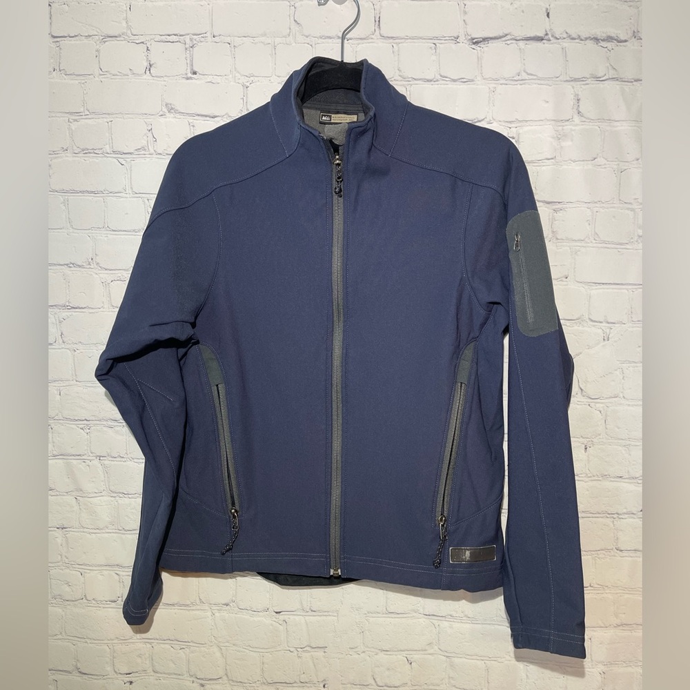 REI soft shell size medium blue